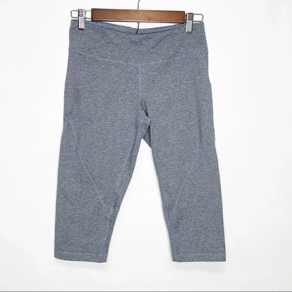 Zella Capri Legging Gray Purple Small